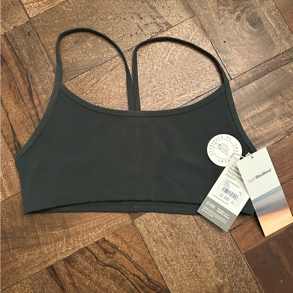 NWT Vuori All the Feels Bra Aspen Size M - Picture 3 of 7